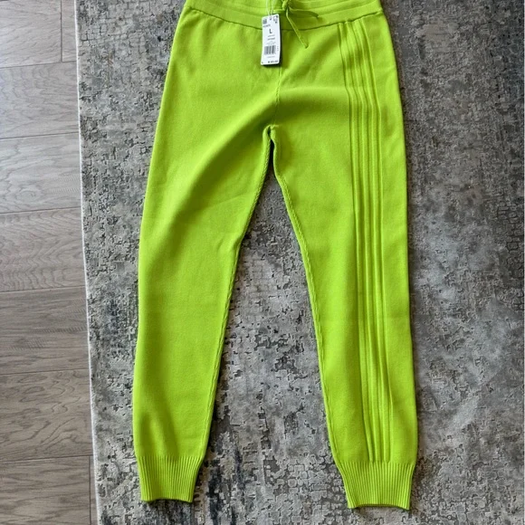 Vibrant Green Turtleneck Knit Set - Picture 7 of 7